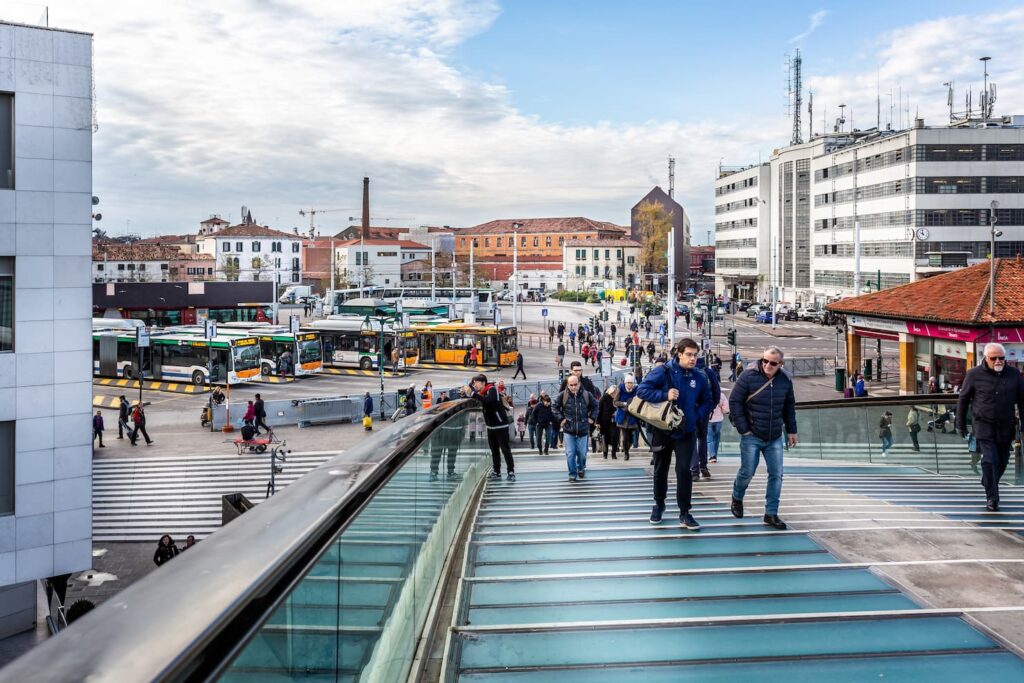 piazzale roma venezia